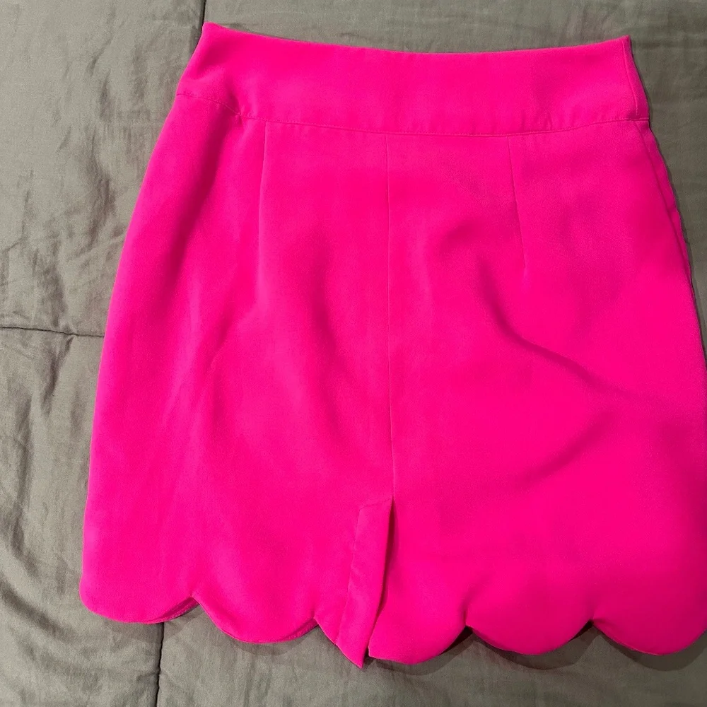 Pink Scalloped Skirt - Picture 2 of 2